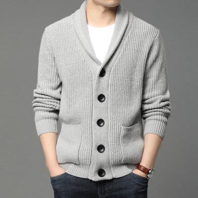 China Anti-wrinkle Men's Knit V-Neck Lightweight Slim Fit Button Knitwear Soft Cardigan Sweater for sale