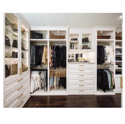 China Expandable High End Classic Luxury Bedroom Furniture Walk In Closet Cabinets Design for sale