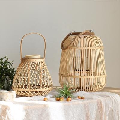 China Hot Selling Home Decoration SWT Home Deco Open Country Style Natural Handmade Rattan Vintage Storm Lantern Candle Weaving Bamboo Lantern for sale