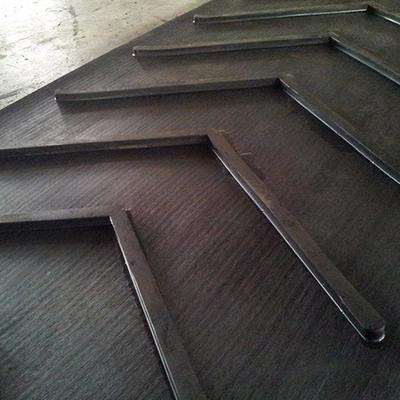 China Anti Slippery Chevron Conveyor Belts for sale