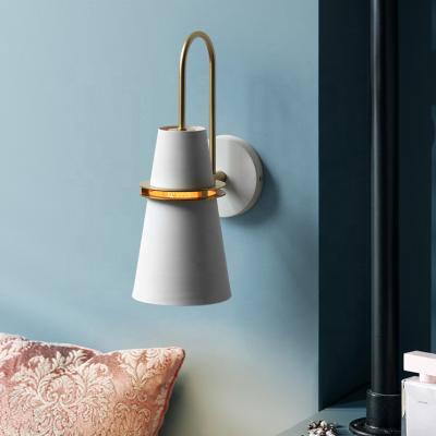 China 2020 Best Selling Modern Simple Macaron Wall Sconces Wall Lights Modern Wall Lamps For Bedroom for sale