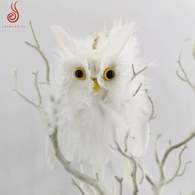 China 2019 Wholesale Decoration Snow Feather Bird Hot Sale Pure White Fluffy Artificial Owl For Room Garden DecorationChristmas Gifts for sale