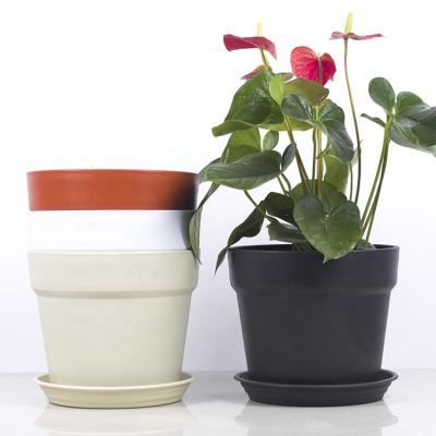 China Hot Sale Multifunctional Elegant White Garden Planter Plastic Base Plastic Flower Pots With Lid For Garden for sale