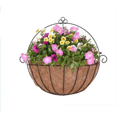 China 100% Handmade Round Natural Metal Hanging Basket Planter Pots Hanging Basket Halves For Outdoor Plants With Cocos Liner for sale