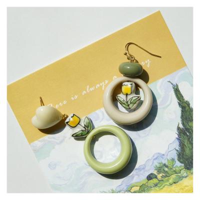 China Classic resin earrings earrings 2022 new long hollow trend resin geometry earrings for sale