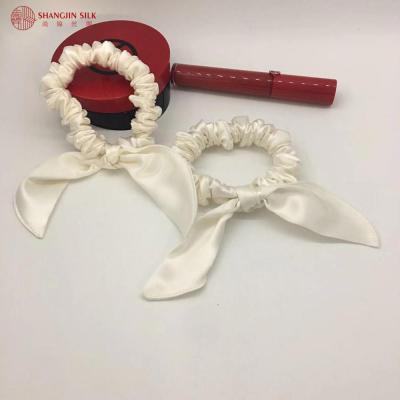 China Durable Pure Silk Hair Scrunchies Accessories Elastic Silk Hair Bands 22mm Scrunchies With Gift Box for sale