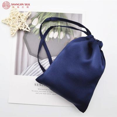 China Custom Plant Size And Color Non-Toxic Charmeuse Silk Bags Eco - Friendly Natural For Hair for sale