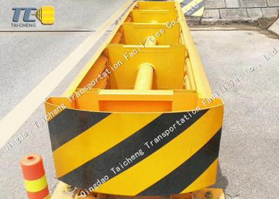 China Wear Resistant Quadguard Crash Cushion Anti Collision Pad Redirective Attenuator for sale