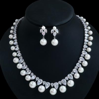 China 2022 FASHIONABLE hot sale pearl bride jewelry set luxury african bride jewelry wedding fashion jewelry with pearl earrings pearl necklaces for sale