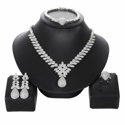 China 2022 New Dubai CLASSIC light luxury necklace dinner style earrings four piece set jewelry set manufacturer wholesale for sale