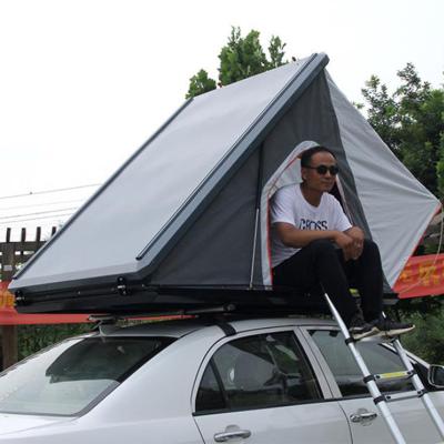 China Straight Tying Type Automatic Customizable Camping Hard Shell Roof Top Tent , Hardshell Roof Top Tent 4X4 Shelf Hard Top Shell for sale