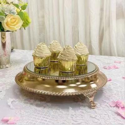 China New arrived 2021 metal cake stand wedding desert stand wedding table supplier for sale