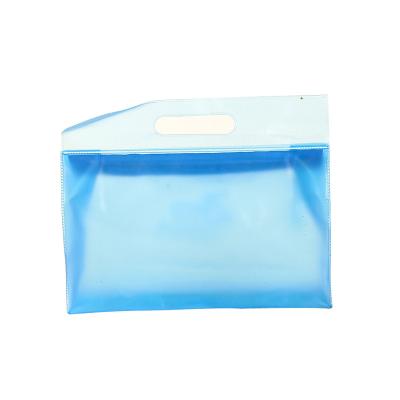 China Small PVC Tote Packaging Bag With Zipper Eco-friendly Clear Cosmetic Bag Custom PVC Waterproof Quality Assurance for sale