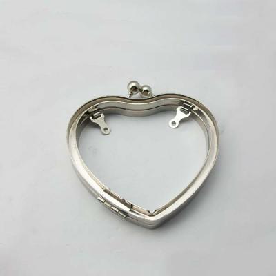 China Fashion Heart Shaped Metal Box Clutch Frame Clutch Bag Frame Accessories for sale