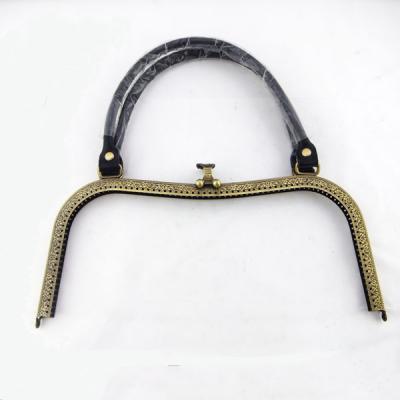 China Fasion Metal Sewing Purse Frames 30x13cm Metal Purse and Purse Antique Brass Sewing Frame for sale