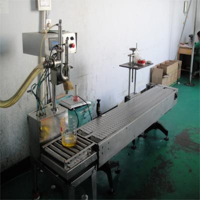 China semi-automatic food oil filling machine for sale