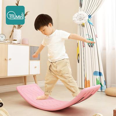 China Custom kids yoga stability trainer kids yoga fitness surf toddler exercise toys excersise plastic curvy trainer shimmy full body balance board for fitness for sale