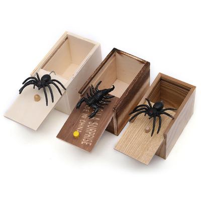 China Europe Give You A Surprise Alert Spider Lizard Scorpion Funny Joke Trick Box Prank Wooden Box for sale