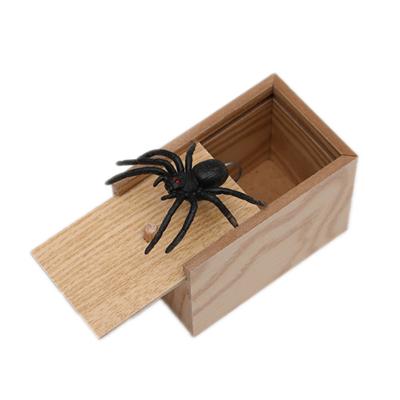 China Europe Toy Scare Box Joke Wooden Prank Spider Prank Insect Scary With Spider Lizards Wholesale for sale