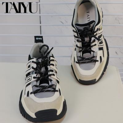 China Fashion Trend Sports Shoes Zapatos 2021 Mujer Breathable Lace-Up Lightweight Shoes Female Outdoor Hiking Walking Sneakers for sale