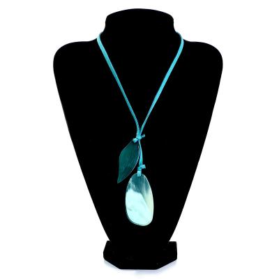 China 2022 Fashion Long Women's Creative Elegant Oval Leaf Acrylic Necklace Jewelry Necklaces Handmade Custom Made Suede Chain For Girls for sale