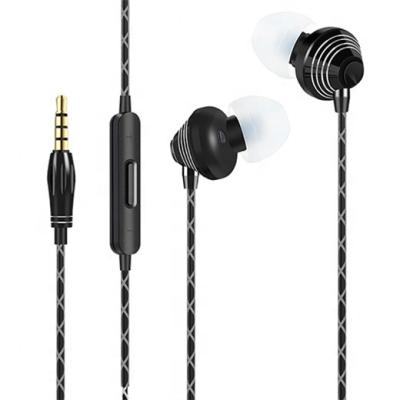 China Flat Type In-Ear Metal Ear Sound Canceling Headphones 3.5mm Wired Earphone With Microphone E62 for sale