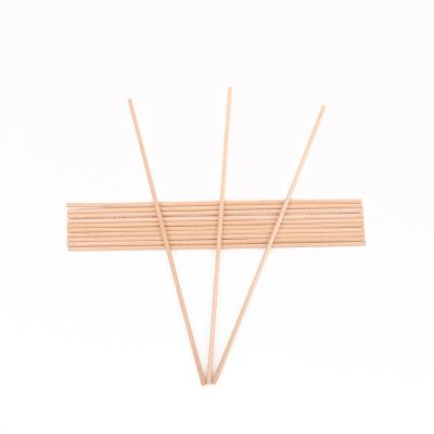 China cotton swab sticks 150*2.5mm wooden stick for cotton swab for sale