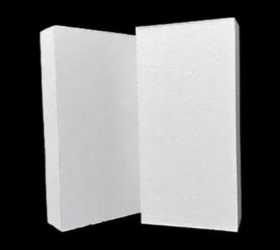 China High Temperature High Strength Light Weight Nano-aggregate Refractory Brick For Furnace Lining for sale