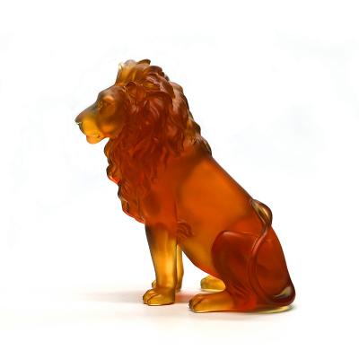 China Europe style luxury latest Daum high grade crystal lion figurine for home hotel or office decoration wedding crystal lion figurines for sale