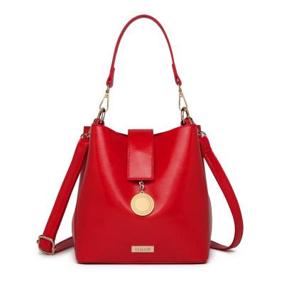 China Fashion High Quality Women's Bag Shoulder Bag Large Capacity Handbag Custom Red Bucket Shape Bag for sale