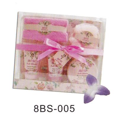 Chine Le bel ensemble de cadeau de bain moussant avec 90ml frottent Jerry, la serviette #8BS-005 à vendre