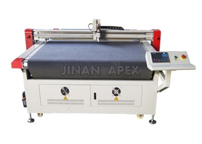 China Multiple Knives CNC Leather Cutting Machine For Shoes Making 7.5kw Rated Power for sale