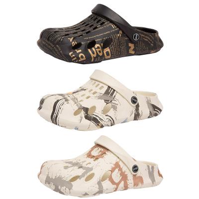 China Fashion trend 2023 summer NEW printed sandals indoor and outdoor beach Baotou slipper buckle men's hole shoes wholesale for sale