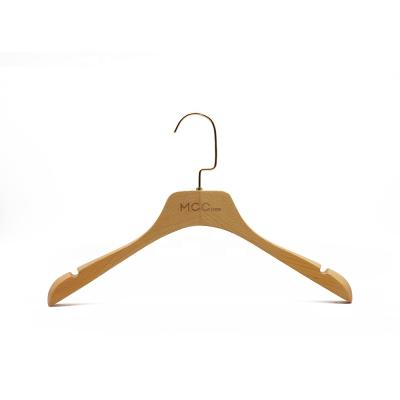 China Morden Luxury High Quality Natural Beech Wood With Custom Logo For Display Coat Hangers for sale