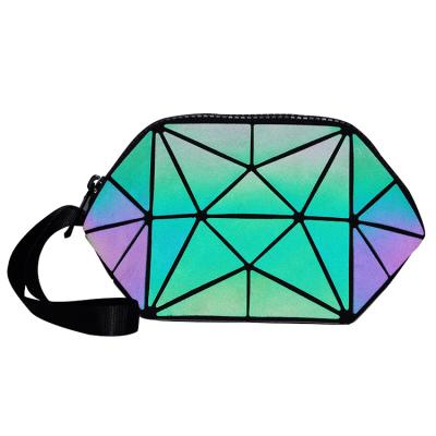 China New Lingge Fashion Minde Bag Portable Large Capacity Handbag PU Cosmetic Luminous Cosmetic Bag for sale