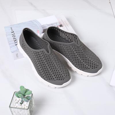 China 2022 Summer Fashion Breathable Beach Sandal New Fashion Casual Men's Rain Shoes PVC Sneakers Custom Wholesale for sale