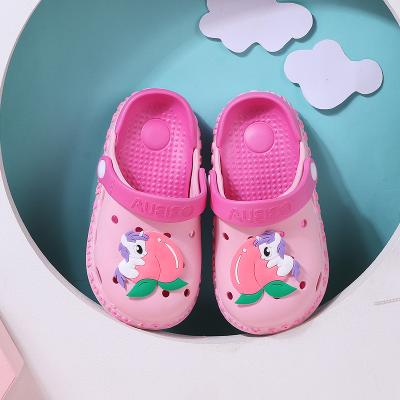 China 2021 fashion trend summer baby slippers for boys and girls indoor and outdoor home non-slip sandals for children and infants EVA for sale