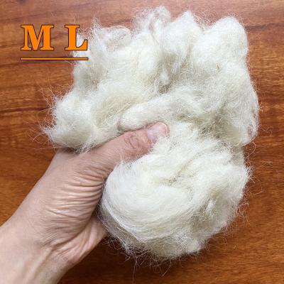 China Free Sample 100% Wool Cheap Carded Sheep Wool Waste Natural Fiber 100% Sheep Wool For Carpet And Fertilizer for sale