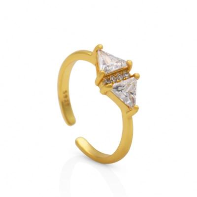 China Vintage Chris April Fashionable 925 Sterling Silver Gold Plated Minimalist Triangular Zircon Ring for sale