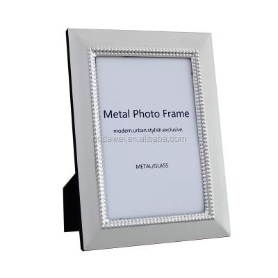 China 2020 Hot Selling Europe\North America Wholesale Metal Wall Photo Frame Home Decor Photo Frame for sale