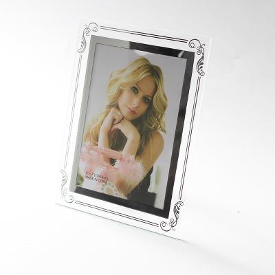 China Minimalism Best Quality 18*13cm Blank Crystal 3D Sublimation Photo Glass Frame for sale