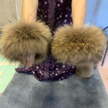 China Real Fox Real Fox Fur Real Fox Women's Luxury Removable Hand Warmer Fur Cuffs For Women for sale