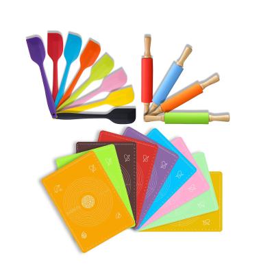 China New Viable Kitchen Utensils Baking Tools Cake Board Baking Mat Silicone Wood Rolling Pin Pastry Boards Silicone Spatula Set for sale