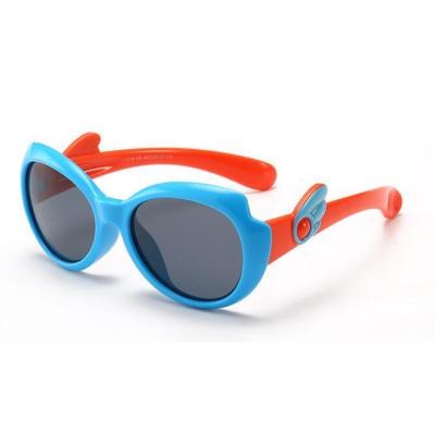 China 2021 new fashion children's sunglasses children's fashion glasses UV400 T1515 silicone handsome sunglasses for sale