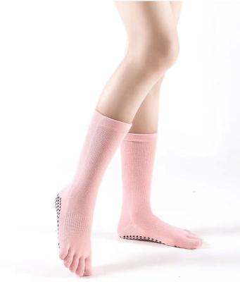 China Custom Sports Bras Yoga Socks Pilates Professional Sports Socks for sale