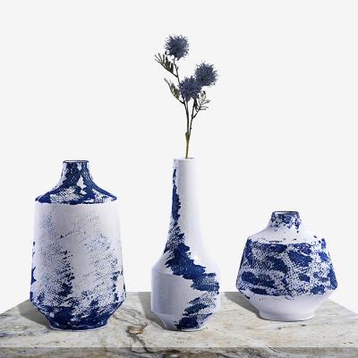 China Handpaint Decoration Transitional Ceramic Modern Chinese Blue Indoor Vase for sale