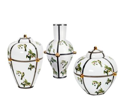 China Home Decorations.Gifts Luxury Chinese Ceramic Cabinet Table Decoration New Over-glazed Large Ceramic Storage Jar With Lid for sale