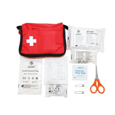 China Multi-Functional Soft Bag CE Multi-Functional First Aid Emergency Carry CE Certificated OEM ODM OEM Red Medical Materials and Accessories 5 Years for sale