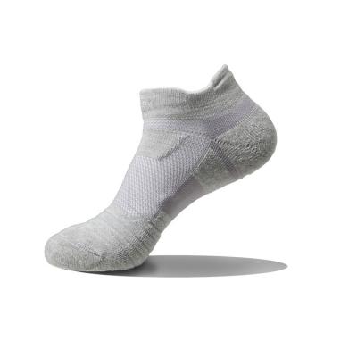 China Breathable Men's Short Top Thickened Bottom Towel Sweat-absorbing Mid-tube Sports Breathable Running Socks for sale