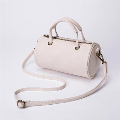 China Durable Korean version of the wild large-capacity messenger bag cylinder canvas casual single shoulder bag for sale